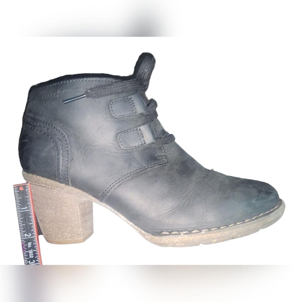 Clarks Carleta Lyon Boot, Womens 8​ - Picture 11 of 11